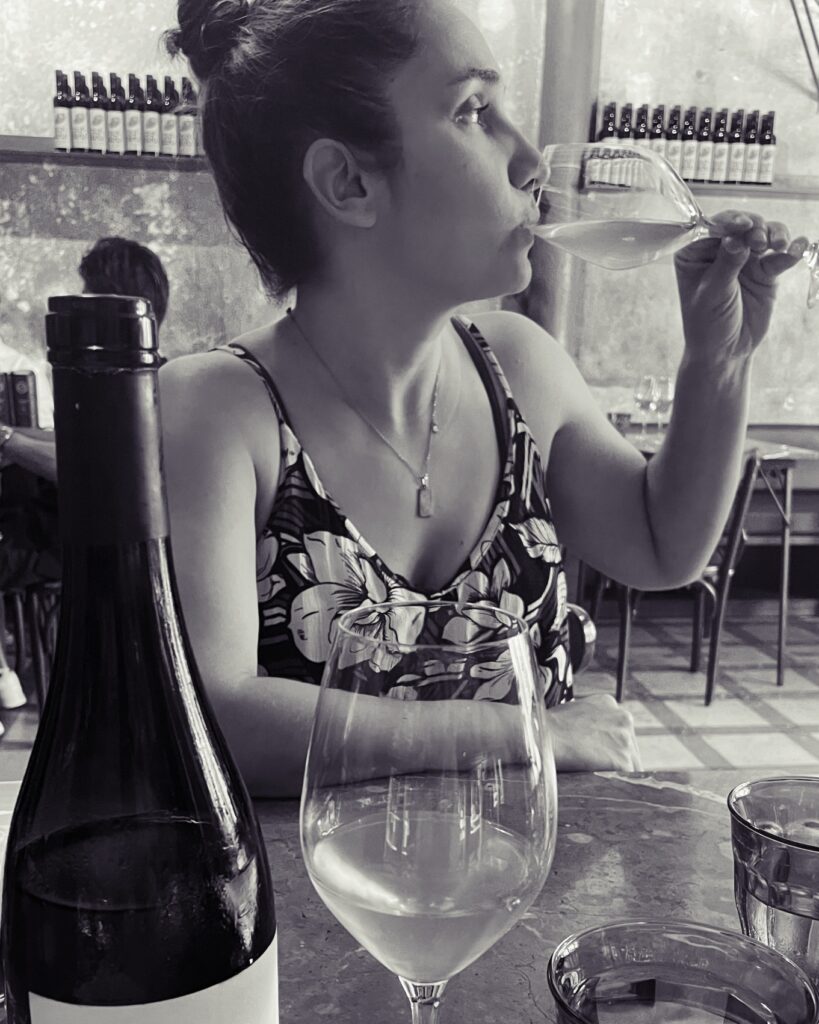 BAR BRUTAL VANUSA EDITED